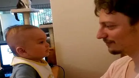 Viral pe YouTube. Un bebeluș de trei luni îi spune tatălui său că-l iubește
