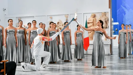 Flacăra Olimpică și-a început călătoria spre Milano. „Să tacă armele, să înceapă Jocurile!”