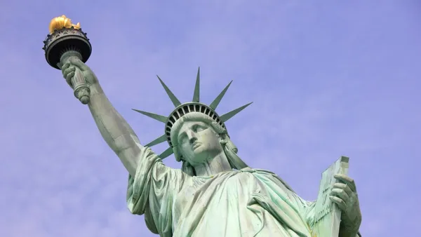 Un eurodeputat francez cere Statelor Unite să dea înapoi Statuia Libertății: „Au ales să fie de partea tiranilor”