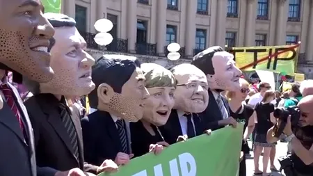 Zeci de mii de persoane protestează la Munchen față de summitul G7