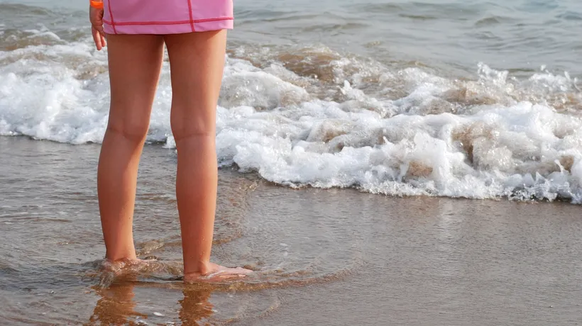 Un copil rătăcit pe plajă în Constanța a fost găsit la un kilometru de locul în care se aflau părinții lui