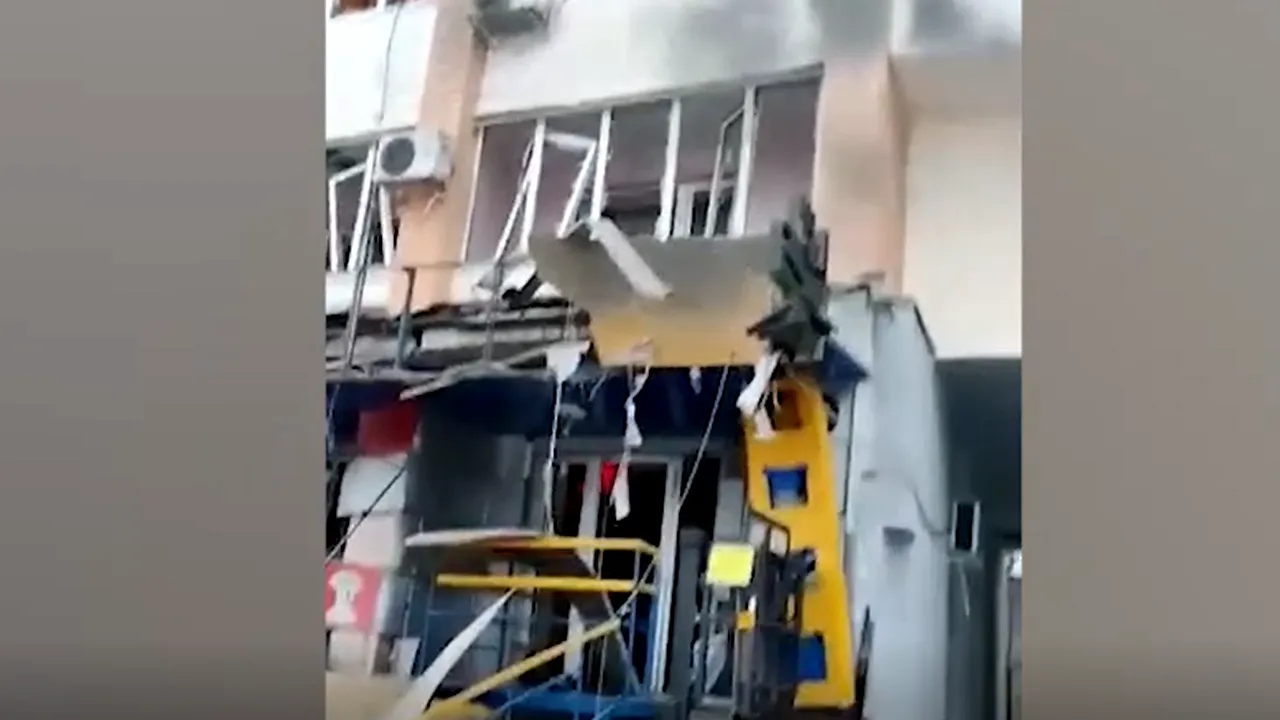 VIDEO | Continuă coșmarul din Ucraina. Mai multe blocuri au fost distruse în urma atacurilor de duminică noapte