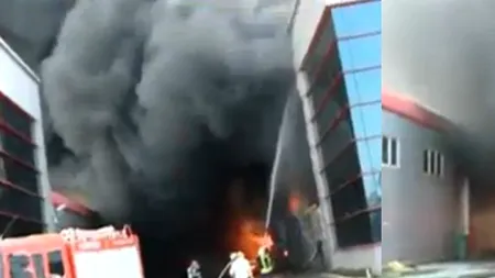 INCENDIU ÎN VOLUNTARI. Pompierii au stins focul după opt ore