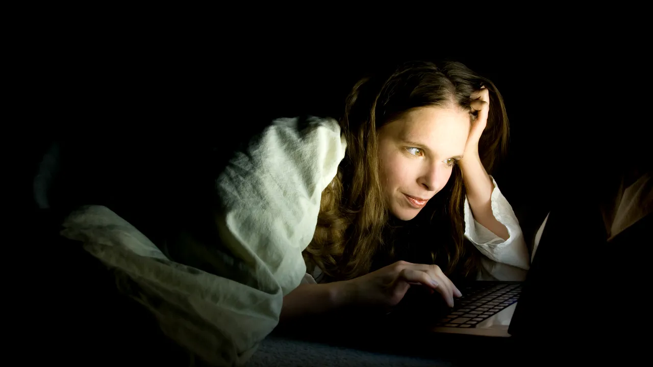 Răspunsul surpriză al femeilor, când au fost întrebate dacă se uită la filme pentru adulți