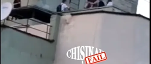 DISTRACȚIE LA LIMITĂ. Un grup de minori, filmați cum dansează hora pe acoperișul unui bloc cu 16 etaje