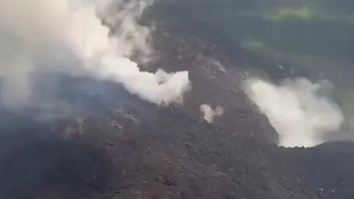 Vulcanul La Soufriere de pe insula Saint Vincent din Caraibe a erupt! Mii de persoane au fost evacuate (VIDEO)