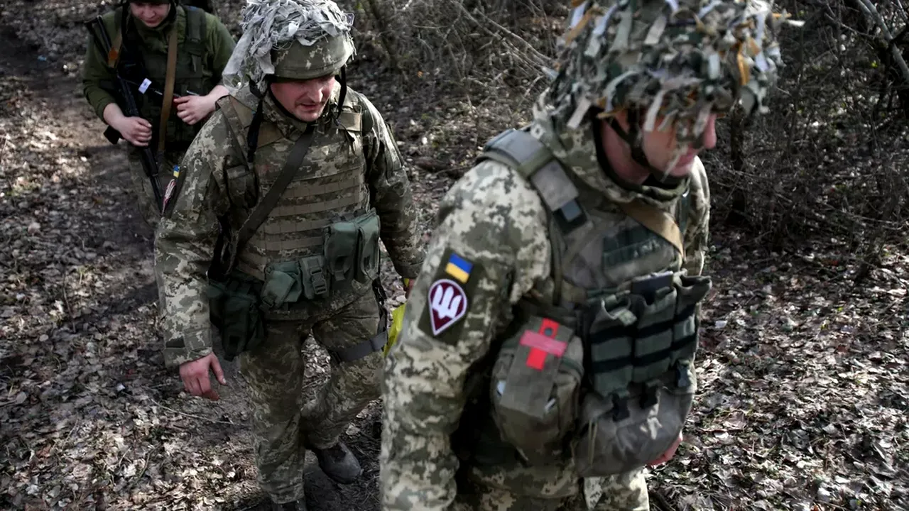 Fiul unei deputate britanice a plecat pe front în Ucraina: Nici măcar nu i-am spus mamei