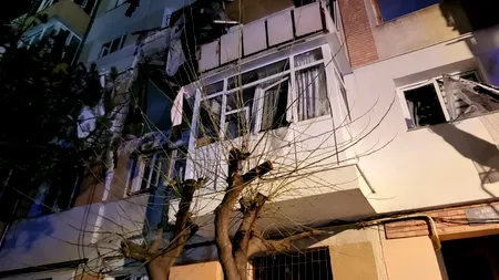 Zeci de familii ajunse pe drumuri după o explozie se revoltă împotriva autorităților: „Pe ucraineni îi ajută, pe noi nu!”