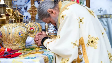 ACUZE. USR, încă un atac la adresa Bisericii Ortodoxe. Incredibil ce-i urează deputatul Iulian Bulai arhiepiscopului Pimen!