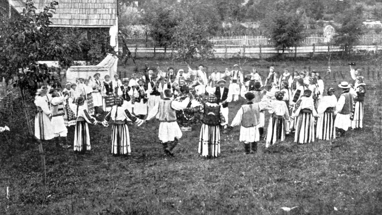 Cum se făceau NUNȚILE în trecut și ce s-a schimbat acum. „Tradiția e structura în care poți să pui și haine de la Dior, dar să respecți un ritual”