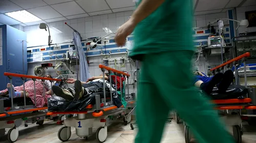 Ultimele informații despre bărbatul supus primului transplant pulmonar din România. Cum se simte pacientul operat la Spitalul Sfânta Maria

