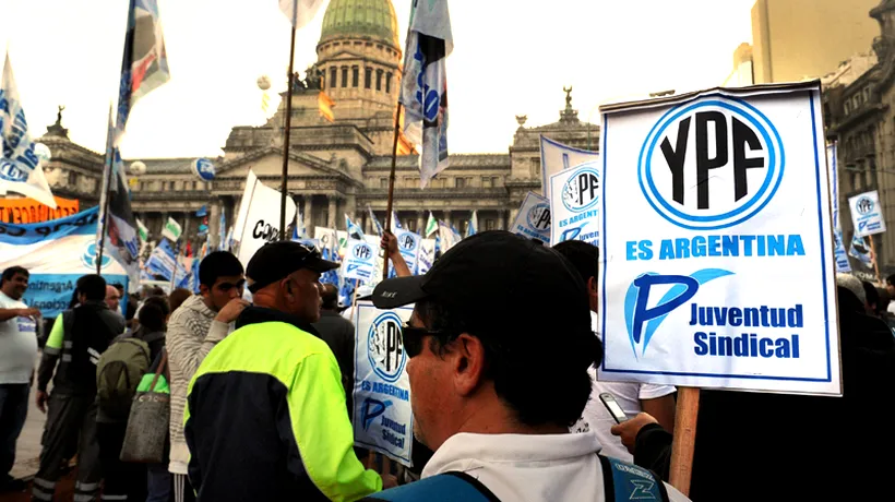 Congresul Argentinei a aprobat NAȚIONALIZAREA celui mai mare producător de petrol din țară, controlat de grupul Repsol. Cât cer spaniolii pentru compania pierdută