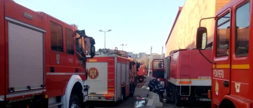 Incendiu la Hala Obor: persoanele aflate înăuntru au fost evacuate