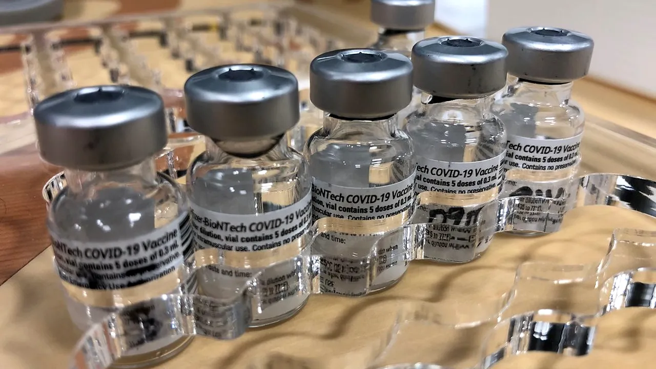 Contractul cu Pfizer pentru vaccinul anti-Covid DINAMITEAZĂ Uniunea Europeană. Americanii, dispuși să facă o singură concesie