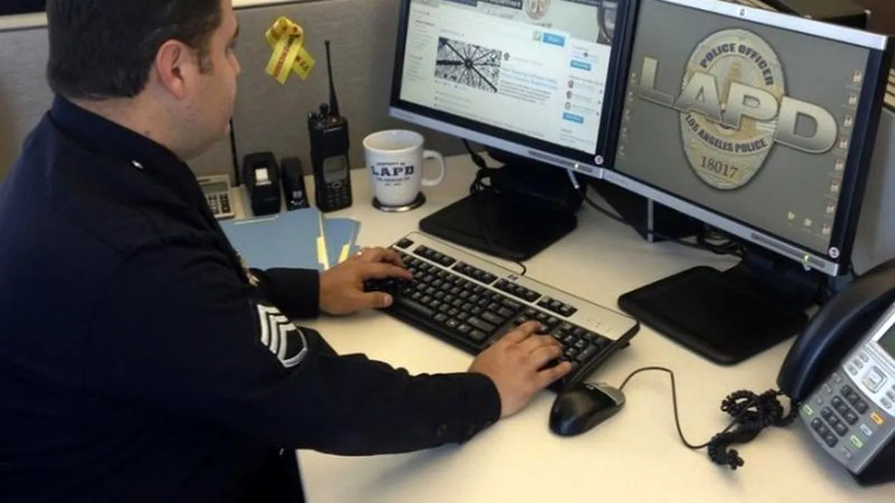 O rețea de socializare dedicată polițiștilor va fi lansată în SUA
