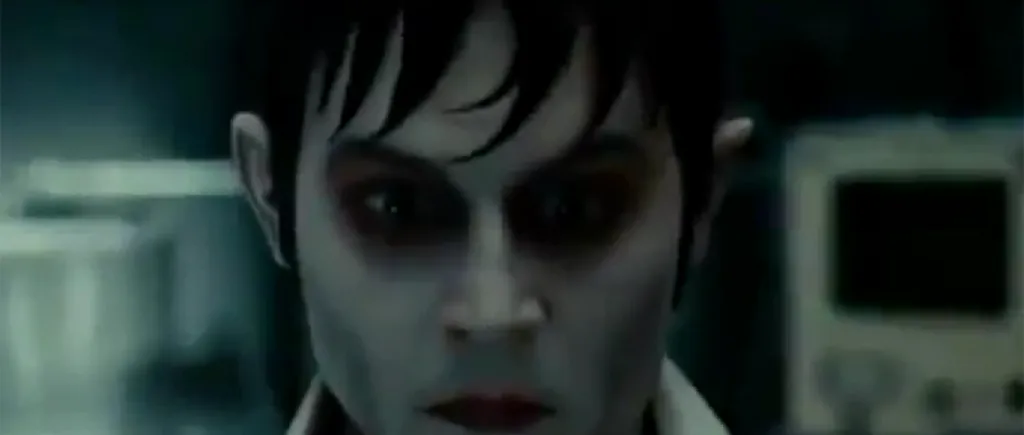 Johnny Depp către Robert Pattinson, starul din seria Twilight: Eu sunt vampirul alfa - TRAILER Dark Shadows