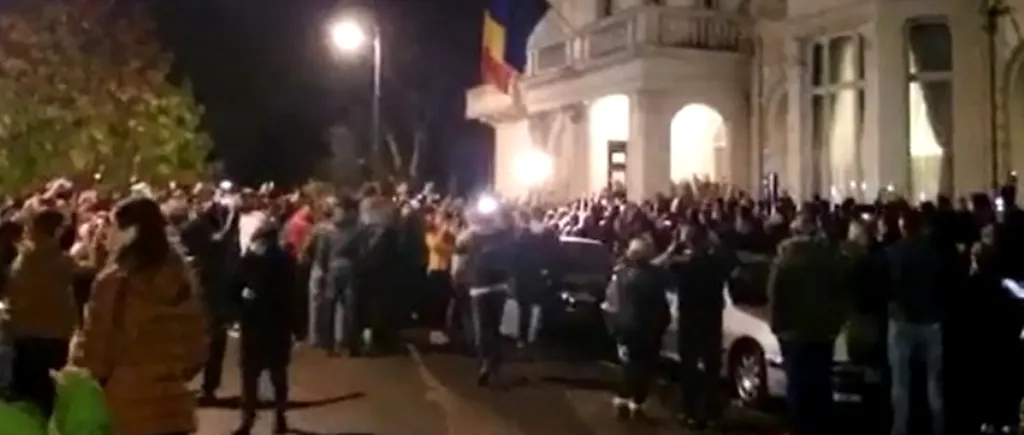 Cum a fugit PSD-ul lui Ponta de succesul din primul tur al prezidențialelor după valul de proteste din marile capitale europene. Dragnea: Și noi putem să încercăm să dăm cu pietre REPORTAJ GÂNDUL