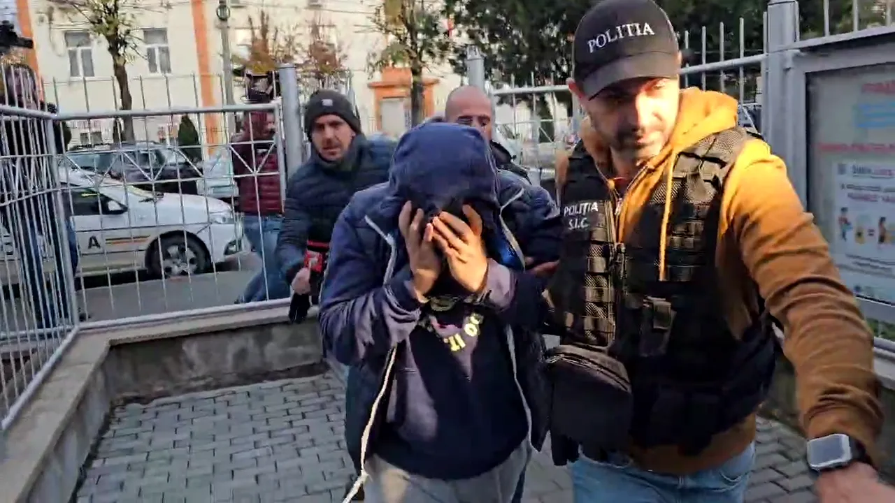 VIDEO | Bărbatul din Timiș, acuzat că i-ar fi ajutat pe cei trei suspecți în cazul uciderii afaceristului sibian Adrian Kreiner, a fost reținut