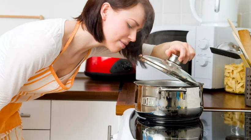 Sute de milioane de femei își pun sănătatea în pericol atunci când gătesc