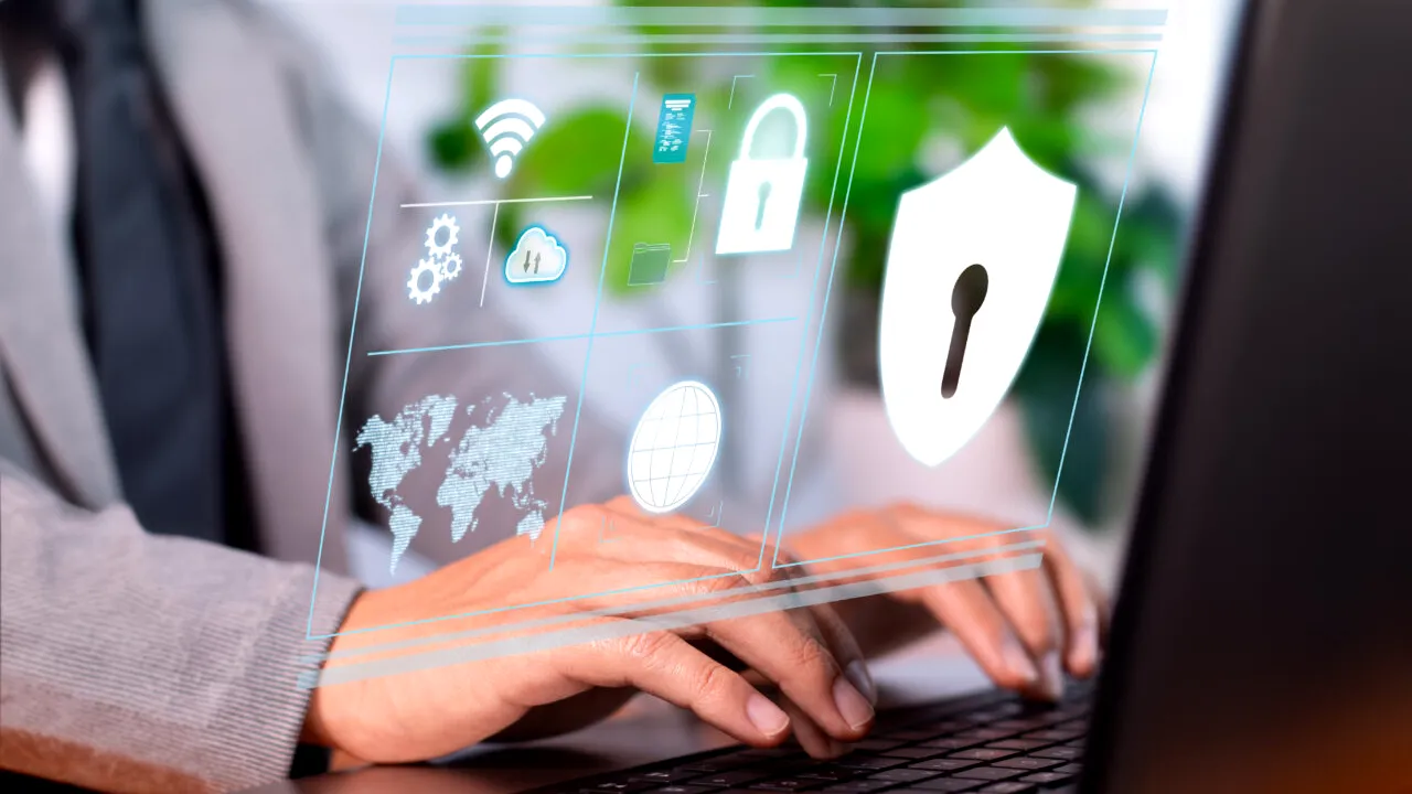 România, cu un pas înaintea hackerilor. Se înființează Centrul de Răspuns la Incidente de Securitate Cibernetică în Energie. Salarii de mii de euro