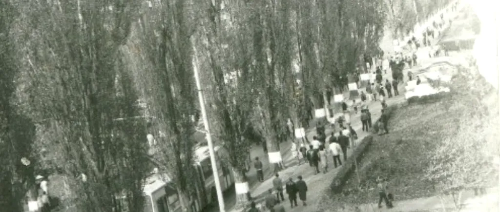 25 de ani de la revolta anticomunistă de la Brașov. Pentru toți politicienii aflați în campanie, lăsați-ne în pace măcar astăzi. FOTO DE ARHIVĂ