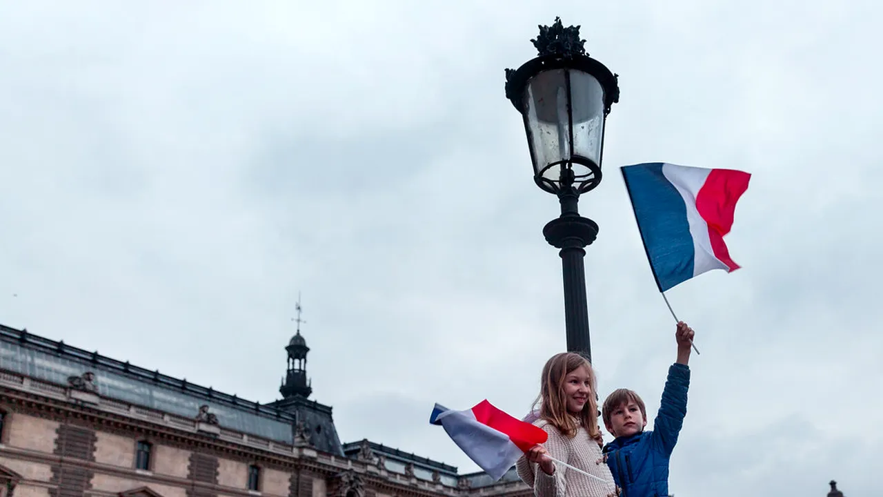 Franța amână încă o dată alegerile! Macron pune sănătatea oamenilor înaintea interesului politic