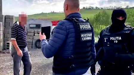 VIDEO | Un bărbat din Botoșani este acuzat că a produs o pagubă de un milion de euro după ce a dat foc la mai multe utilaje agricole