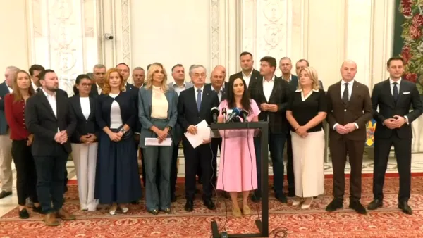 După ce au racolat ”extremiștii” de la SOS și POT, PNL – împreună cu USR – cer PSD să facă publice protocoalele de colaborare „cu extremiștii” și așteaptă decizia CCR pentru a-i scoate pe noii reprezentanți ai AUR din conducerea Camerei Deputaților