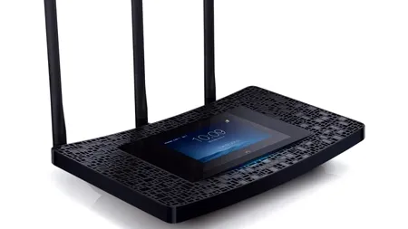 MWC 2015. TP-LINK a lansat primul router cu ecran tactil de 4,3 inci
