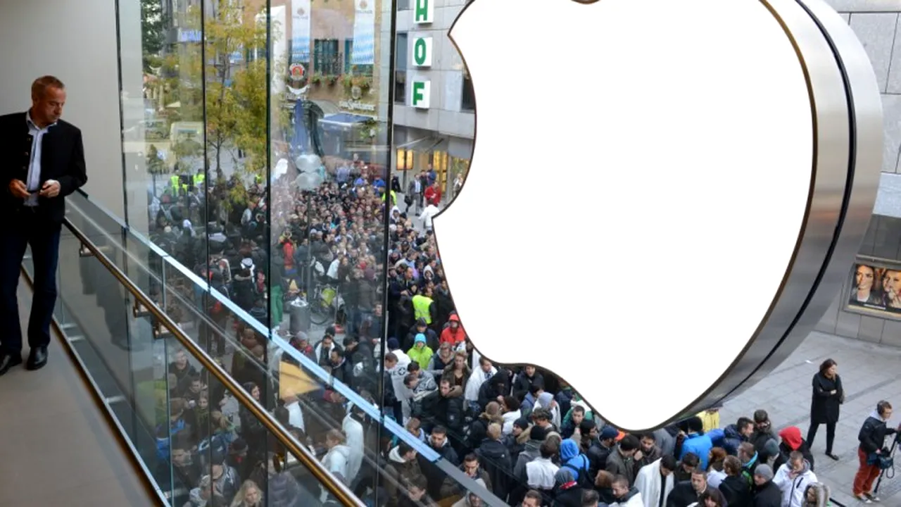 Războiul Apple-Samsung continuă. Americanii vor de la sud-coreeni daune suplimentare de peste 700 DE MILIOANE DE DOLARI