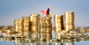 <span style='background-color: #c1a700; color: #fff; ' class='highlight text-uppercase'>ECONOMIE</span> INFLAȚIA a încetinit semnificativ în ZONA EURO /BCE se așteaptă ca traiectoria de scădere să fie întreruptă în ultimul trimestru