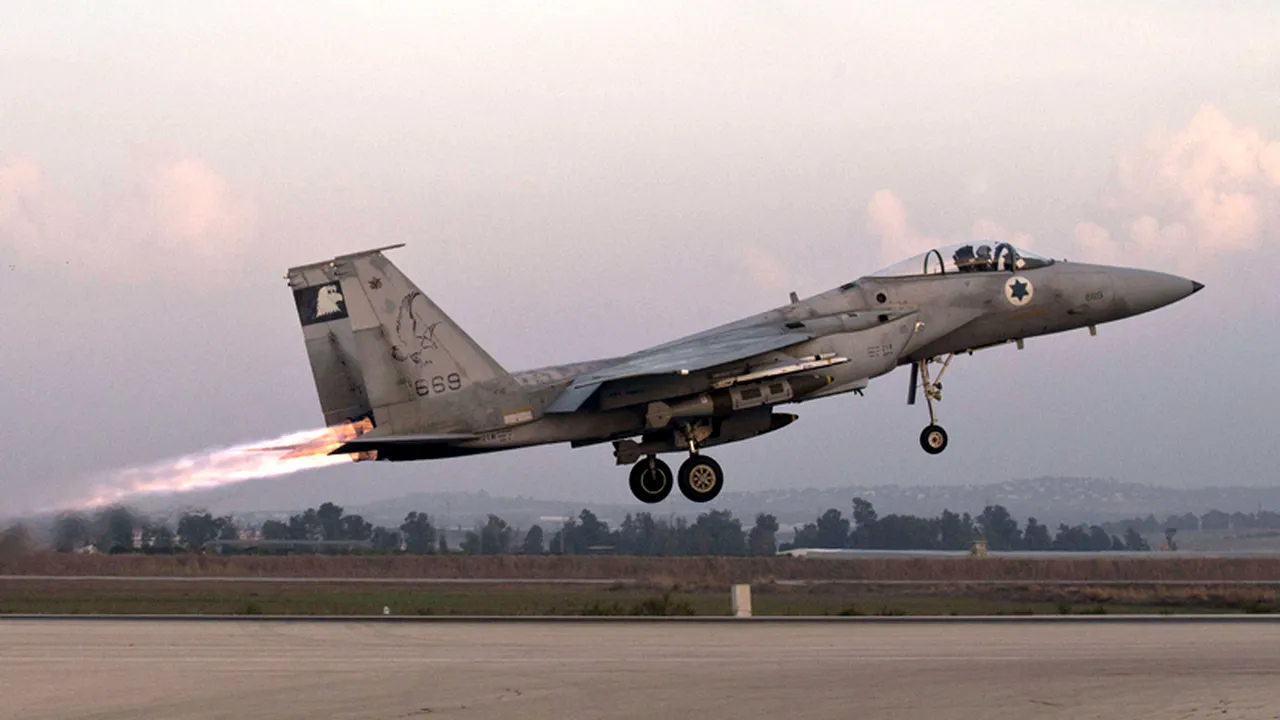 Aviația militară israeliană a bombardat zeci de tuneluri la frontiera dintre Fâșia Gaza și Egipt