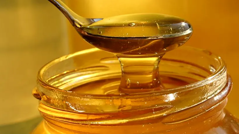 Experimentul lui Gheorghe Hagi a dat rezultate incredibile: ce se întâmplă dacă mănânci o linguriță de miere în fiecare zi, pe stomacul gol. VIDEO