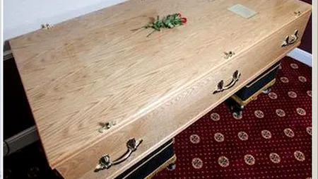 VIDEO | A mers la o petrecere cu prietenii, dar s-a trezit a doua zi îngropat de viu. Cum a ajuns un tânăr într-un sicriu