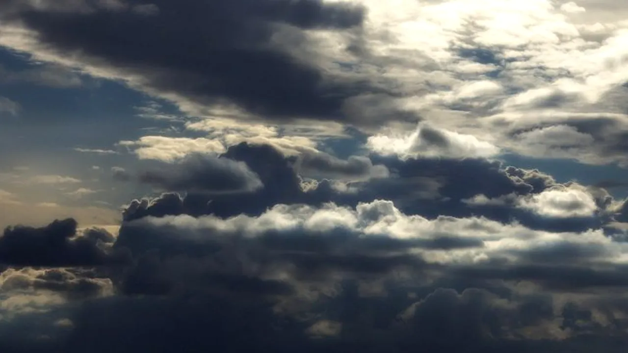 Meteo | Cod galben de inundaţii pe râuri din 30 de judeţe. Până când e valabilă avertizarea