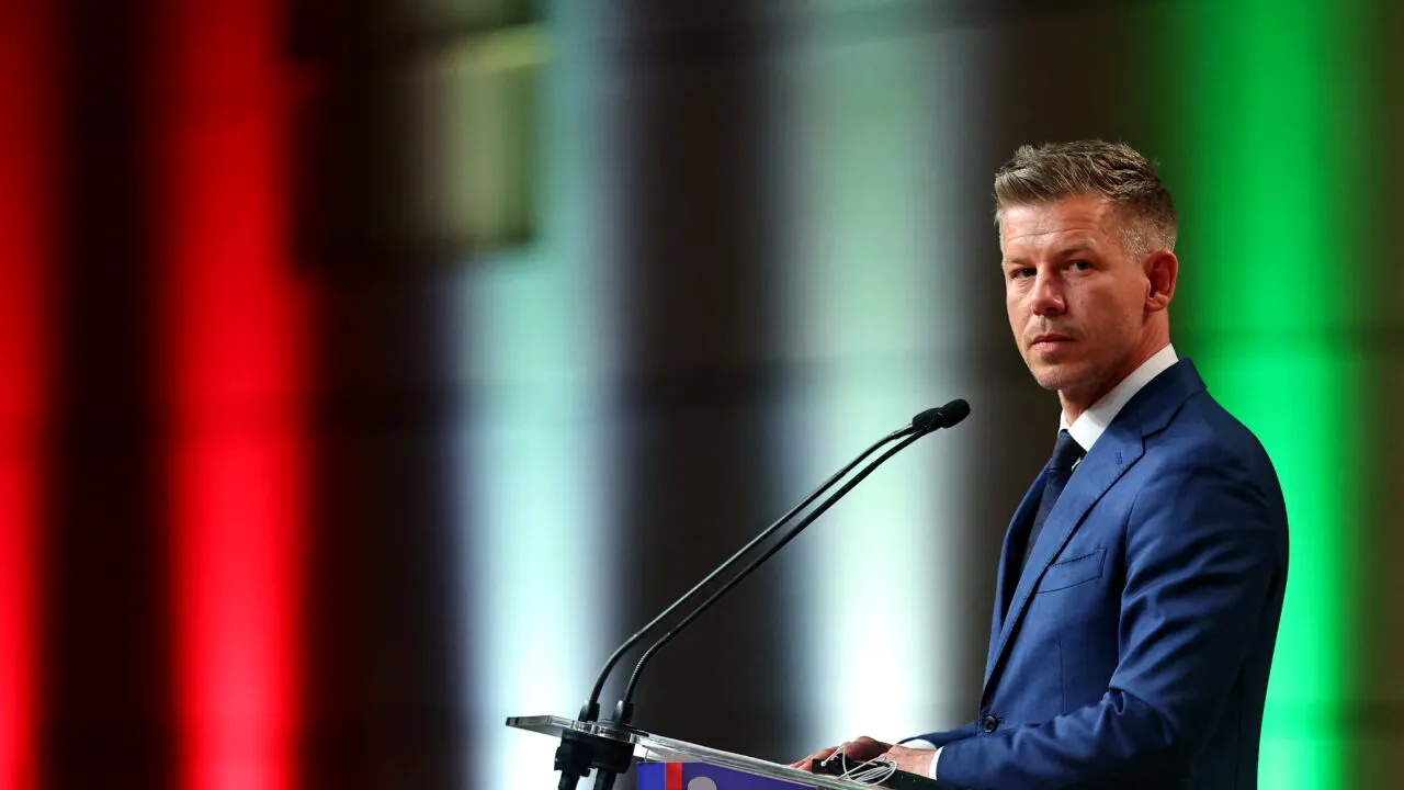 Schimbare de ton la Budapesta după căderea lui Orban. Peter Magyar îi întinde mâna lui Zelenski și cere un nou început al relațiilor ungaro-ucrainene