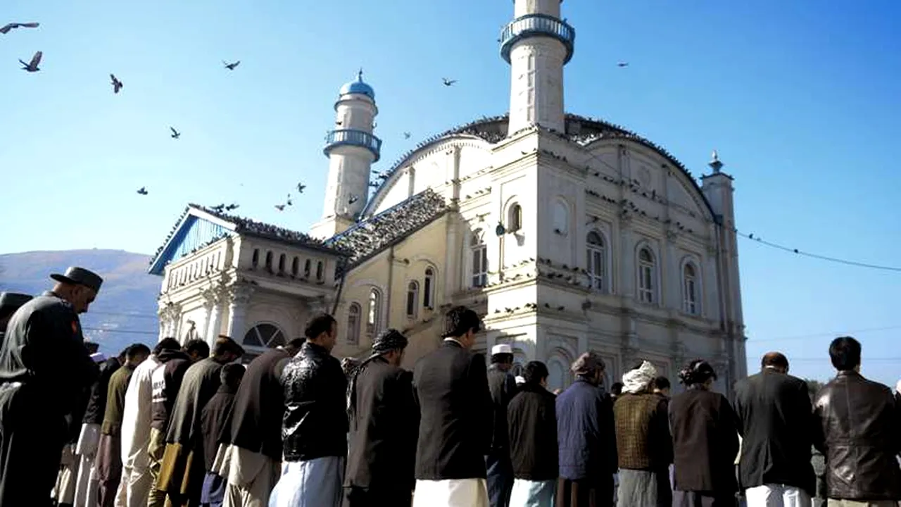 Cel puțin 32 de morți și 30 de răniți într-un atentat comis într-o moschee din Afganistan