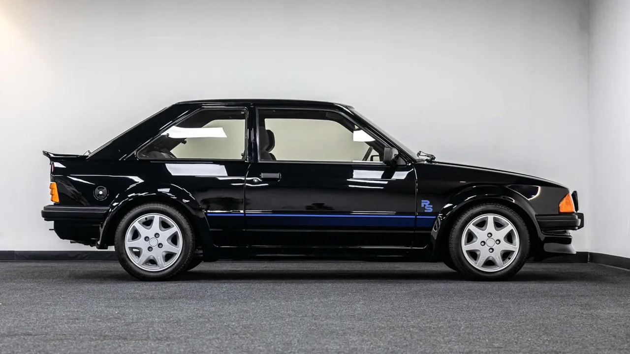 Autoturismul Ford Escort RS Turbo, condus de Prințesa Diana între 1985 și 1988, va fi scos la licitație
