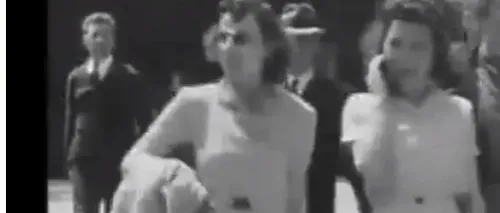 „Călătoare din viitor”, surprinsă în 1938. O femeie pare că vorbește la un telefon mobil