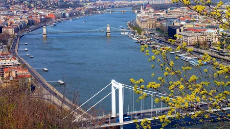 Bombă sovietică de 100 kg din Al Doilea Război Mondial, descoperită în Dunăre la Budapesta. Centrul capitalei Ungariei a fost închis