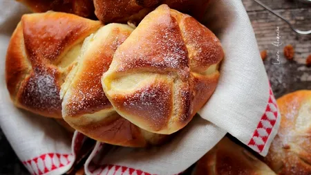 Cea mai bună rețetă de „Poale-n-brâu” / SECRETUL prin care obții brânzoaice moldovenești pufoase și gustoase