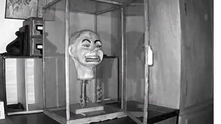 Incredibil! O păpușă „bântuită