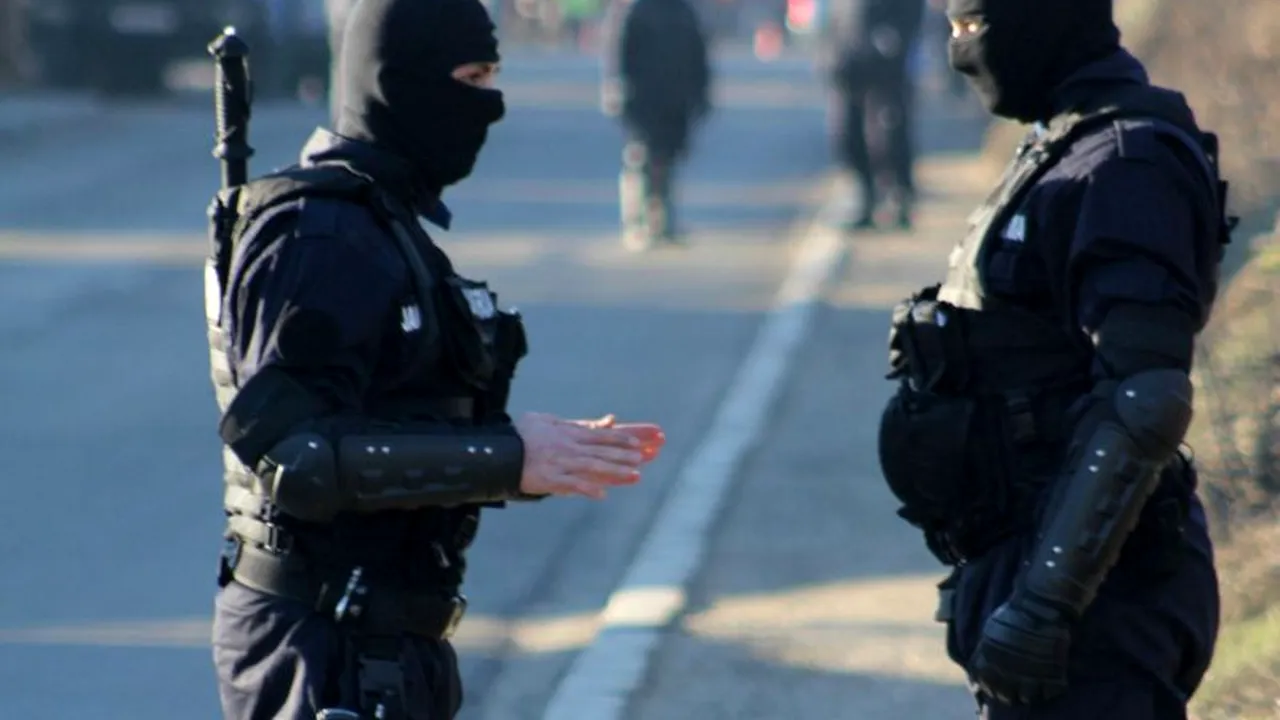 PERCHEZIȚII ÎN PORTUL CONSTANȚA, la o grupare suspectată de criminalitate economico-financiară