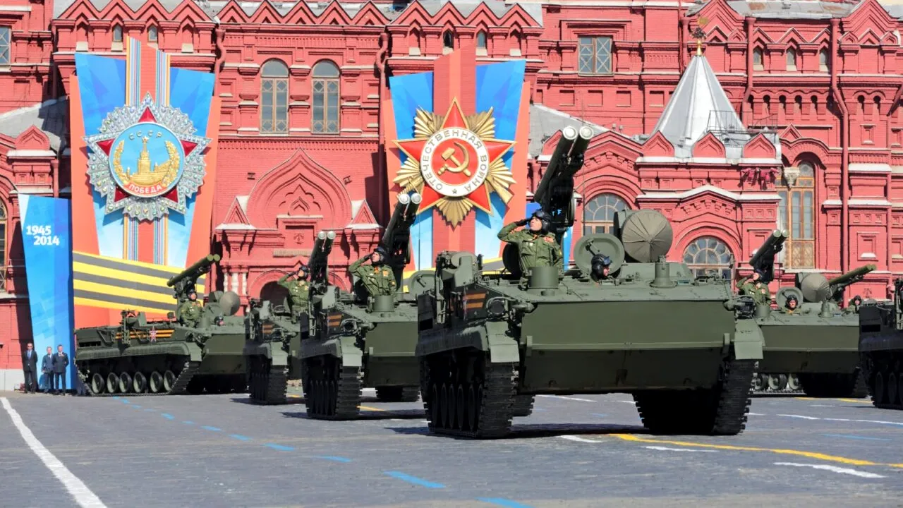 Cine sunt parlamentarii europeni care merg la parada lui Putin de Ziua Victoriei. Războiul din Ucraina, motivul invocat pentru participare