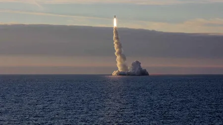 Tensiuni în Marea Albă: Un submarin nuclear rus a lansat patru rachete intercontinentale
