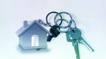 Casă gratis și loc de muncă, oferite într-o localitate din România. Care este CONDIȚIA
