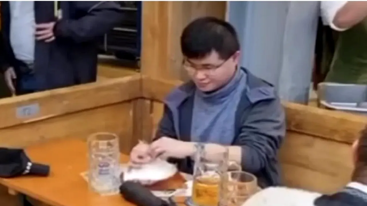 Ce a putut să facă un turist asiatic la Oktoberfest. Gestul bărbatului a devenit viral