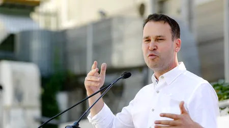 Robert Negoiță, primarul Sectorului 3, merge la acțiunea de protest din fața PMB București, privind retrocedările din Parcul IOR