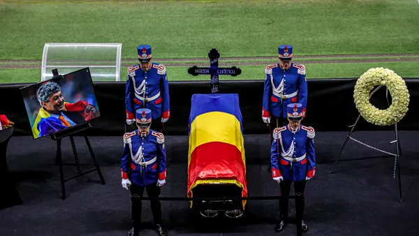 Gheorghe Hagi și Ionuț Lupescu, printre primii veniți la Arena Națională pentru a-și lua „Adio” de la Mircea Lucescu