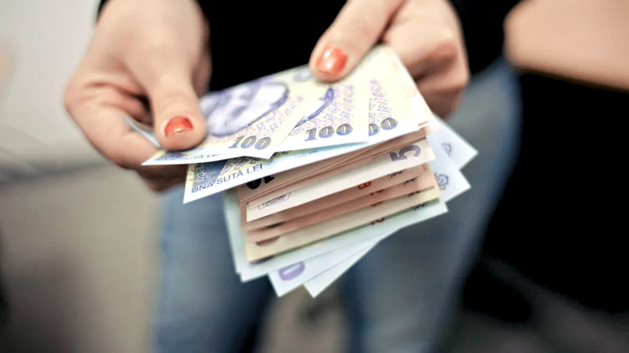 Bursele pentru învățământul profesional cresc de la 200 la 300 de lei. Camera Deputaților a adoptat tacit proiectul inițiat de deputatul PNL Florin Roman